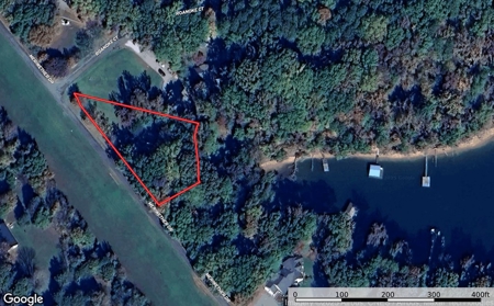 Mid-Century Lakefront Cottage in Merifield Acres – Kerr Lake, VA - image 2