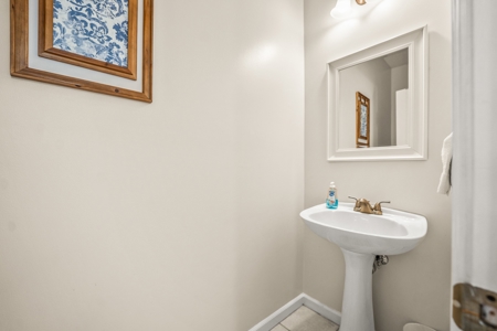 Welcome to your coastal retreat at 610 Porpoise Circle! - image 22