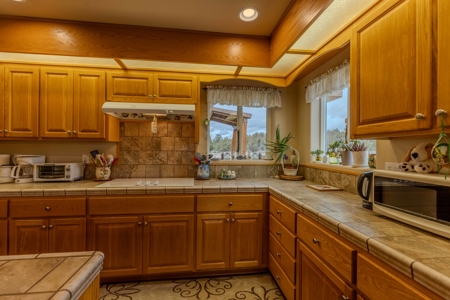 Eastern Oregon Willow Creek Estate - image 2