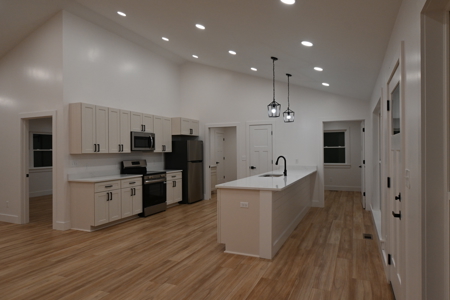 Country Home for Sale on 2.67 Acres in Linden, Tennessee - image 5