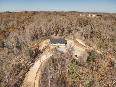 Country Home for Sale on 2.67 Acres in Linden, Tennessee - image 22