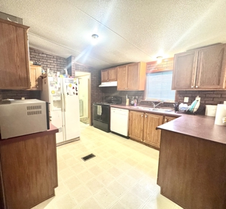 🌲 Two Homes On One Acre — Country Living Off Hwy 2! 🌲 - image 19