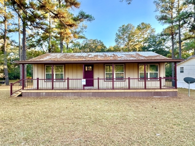 🌲 Two Homes On One Acre — Country Living Off Hwy 2! 🌲 - image 3