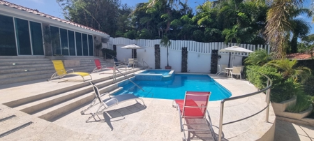 Luxury Corner Property in Punta Barco Village, San Carlos, Panama - image 4