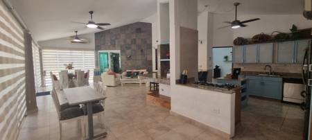 Luxury Corner Property in Punta Barco Village, San Carlos, Panama - image 10