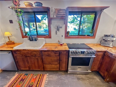 Mountain Property Home/Retreat on 18 Private Acres Newton County - image 4