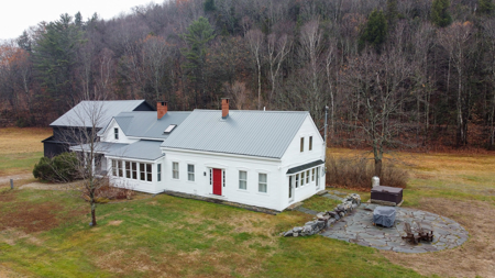 6 Bedroom Farmhouse on 13 Acres - Bethel, Maine - image 1