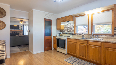 Country Home and Bakery for sale in the Missouri Ozarks - image 22