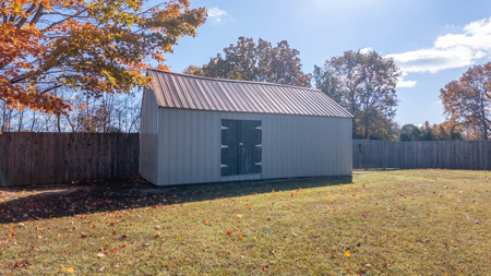 Country Home and Bakery for sale in the Missouri Ozarks - image 49