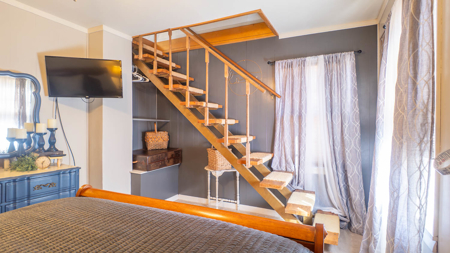 Country Home and Bakery for sale in the Missouri Ozarks - image 37