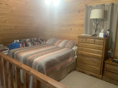 Cozy 2 Story Loft Style Cabin Above Rush - image 11