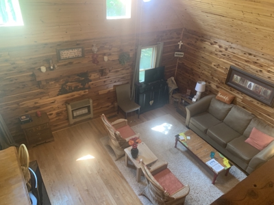 Cozy 2 Story Loft Style Cabin Above Rush - image 15
