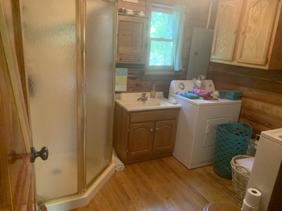 Cozy 2 Story Loft Style Cabin Above Rush - image 9