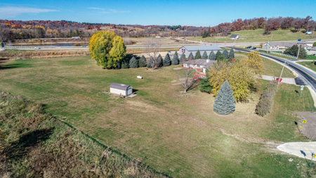 Country Home Anamosa Iowa For Sale - image 29