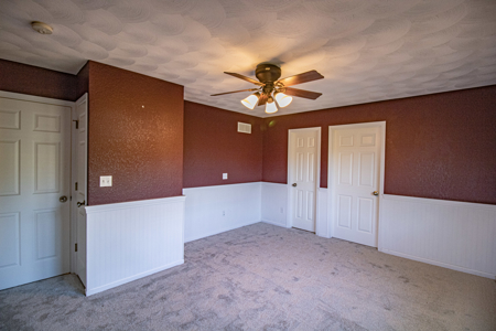 Country Home Anamosa Iowa For Sale - image 10