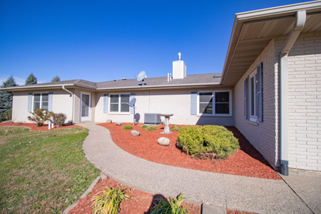 Country Home Anamosa Iowa For Sale - image 26