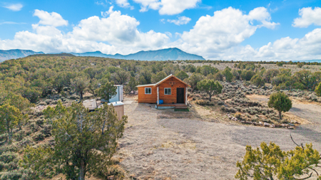 Private Land and Off-Grid Cabin in De Beque, CO - image 1