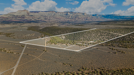 Private Land and Off-Grid Cabin in De Beque, CO - image 32