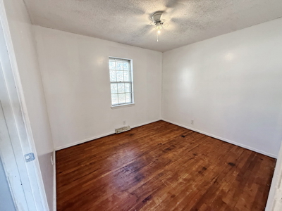 Spacious Investment Home for Sale in Carl Junction, MO - image 27