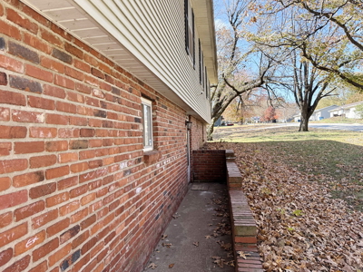 Spacious Investment Home for Sale in Carl Junction, MO - image 4