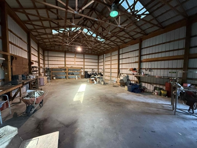 Brick Home on 1.42+/- Acres in Hestand, KY - image 31