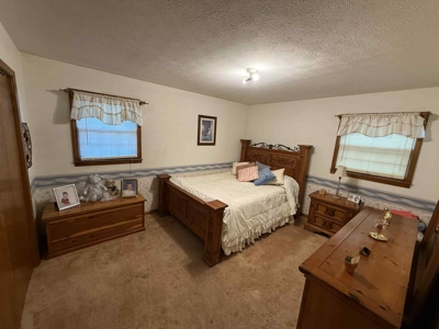 Brick Home on 1.42+/- Acres in Hestand, KY - image 20