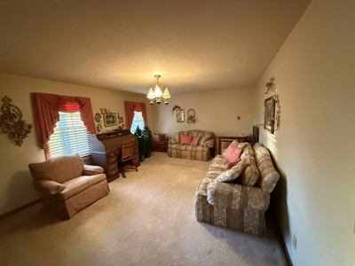 Brick Home on 1.42+/- Acres in Hestand, KY - image 16