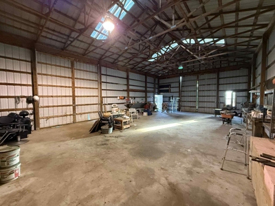 Brick Home on 1.42+/- Acres in Hestand, KY - image 30