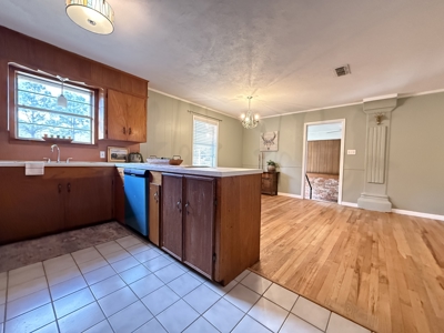 Winnsboro Texas Move-In-Ready Immaculate 3BR-1.5BA Brick East TX - image 16