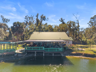 Coastal Steinhatchee Home on 3.96 Acres with Pond 340 Roys Rd - image 1