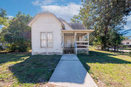 Charming Historic Home for Sale in Downtown Live Oak, Florida! - image 2
