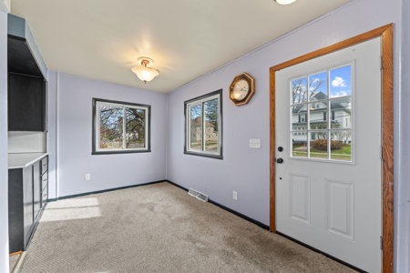 Welcoming 2-Story Home in Reedsburg WI - image 4