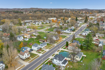 Welcoming 2-Story Home in Reedsburg WI - image 41