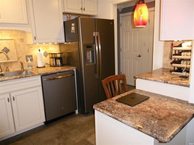 Luxurious Evansville East Side Condo - image 5