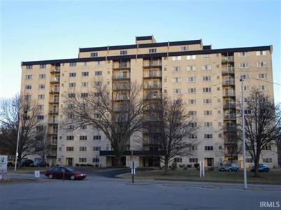 Luxurious Evansville East Side Condo - image 1