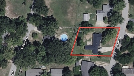 Ozarks Home in Town | Mountain Home, Arkansas - image 2