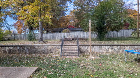 Ozarks Home in Town | Mountain Home, Arkansas - image 27