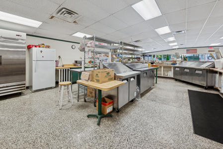 Commercial Live Oak Sub Shop for Sale in Suwannee County - image 32
