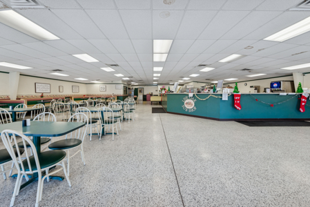 Commercial Live Oak Sub Shop for Sale in Suwannee County - image 22