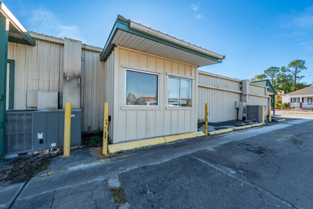 Commercial Live Oak Sub Shop for Sale in Suwannee County - image 11