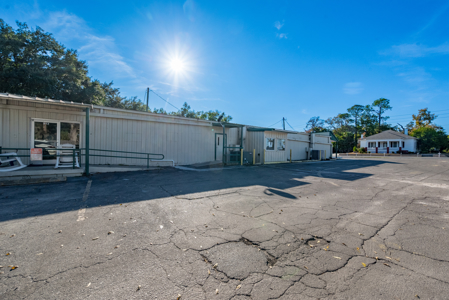Commercial Live Oak Sub Shop for Sale in Suwannee County - image 8
