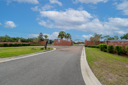 Dream Home For Sale in Kingsley Lake, Florida - image 2