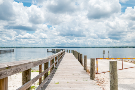 Dream Home For Sale in Kingsley Lake, Florida - image 14