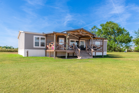 Modern Farmhouse on 5 Acres for Sale in Lake City, Florida - image 5