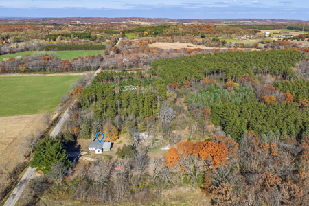 Ranch-Style Home Set on 1.34 Acres in the Town of Marcellon WI - image 35