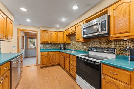 Ranch-Style Home Set on 1.34 Acres in the Town of Marcellon WI - image 11