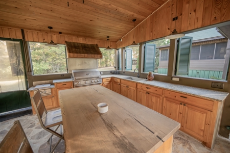 Premier Turnkey Duck & Deer Property With First Class Lodge - image 14