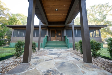 Premier Turnkey Duck & Deer Property With First Class Lodge - image 11
