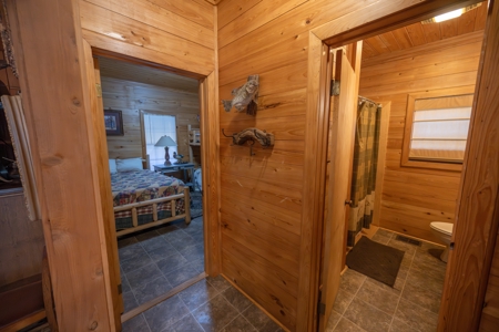 Premier Turnkey Duck & Deer Property With First Class Lodge - image 8