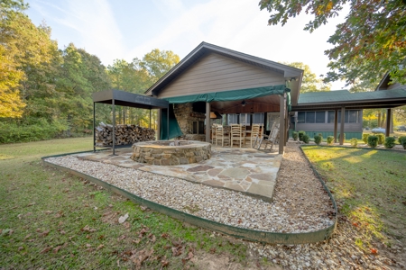 Premier Turnkey Duck & Deer Property With First Class Lodge - image 3